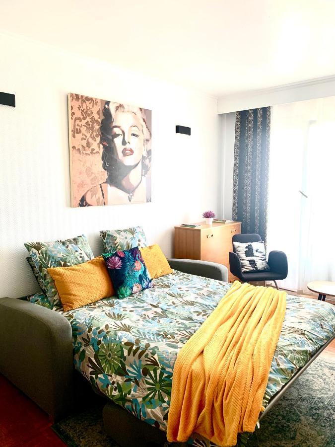 Little Champs-Elysees Apartment ดร็องซี ภายนอก รูปภาพ