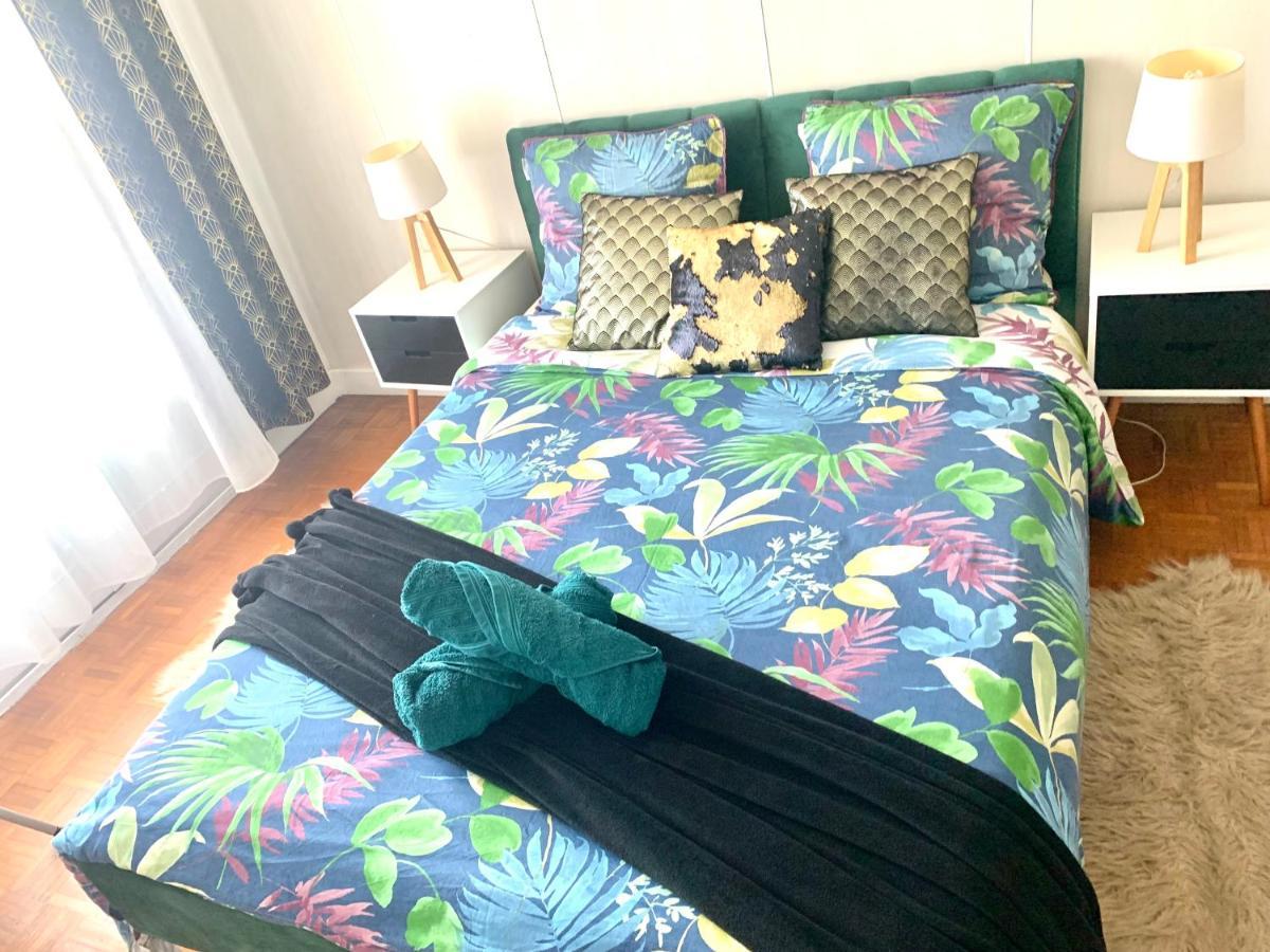 Little Champs-Elysees Apartment ดร็องซี ภายนอก รูปภาพ